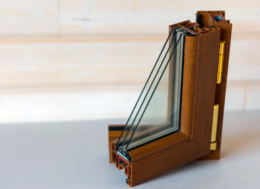 Installation de fenêtre en bois sur mesure Aucamville